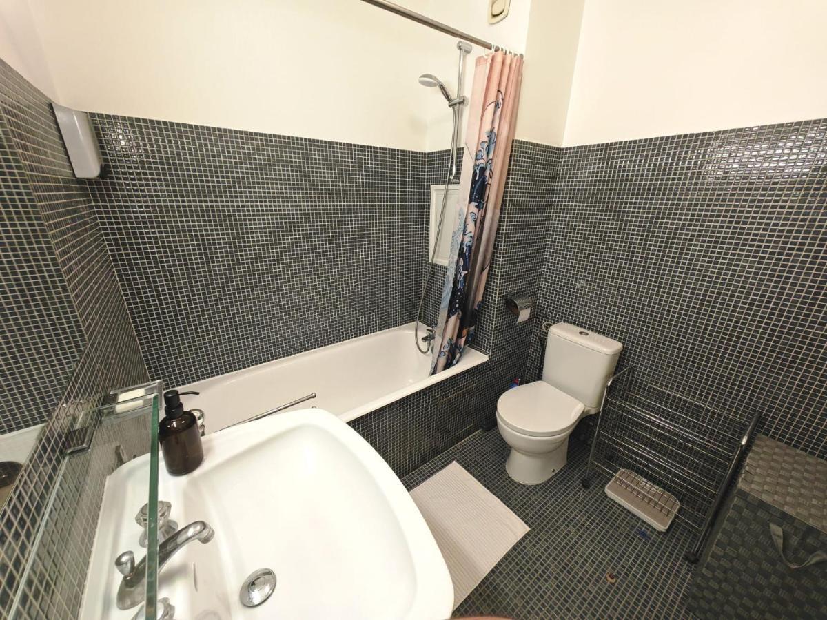 Appartement Avec Balcon Et Parking A Paris Alesia Exterior foto